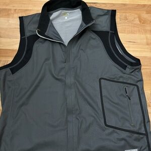 Mens 2X Mountain Hardware Vest